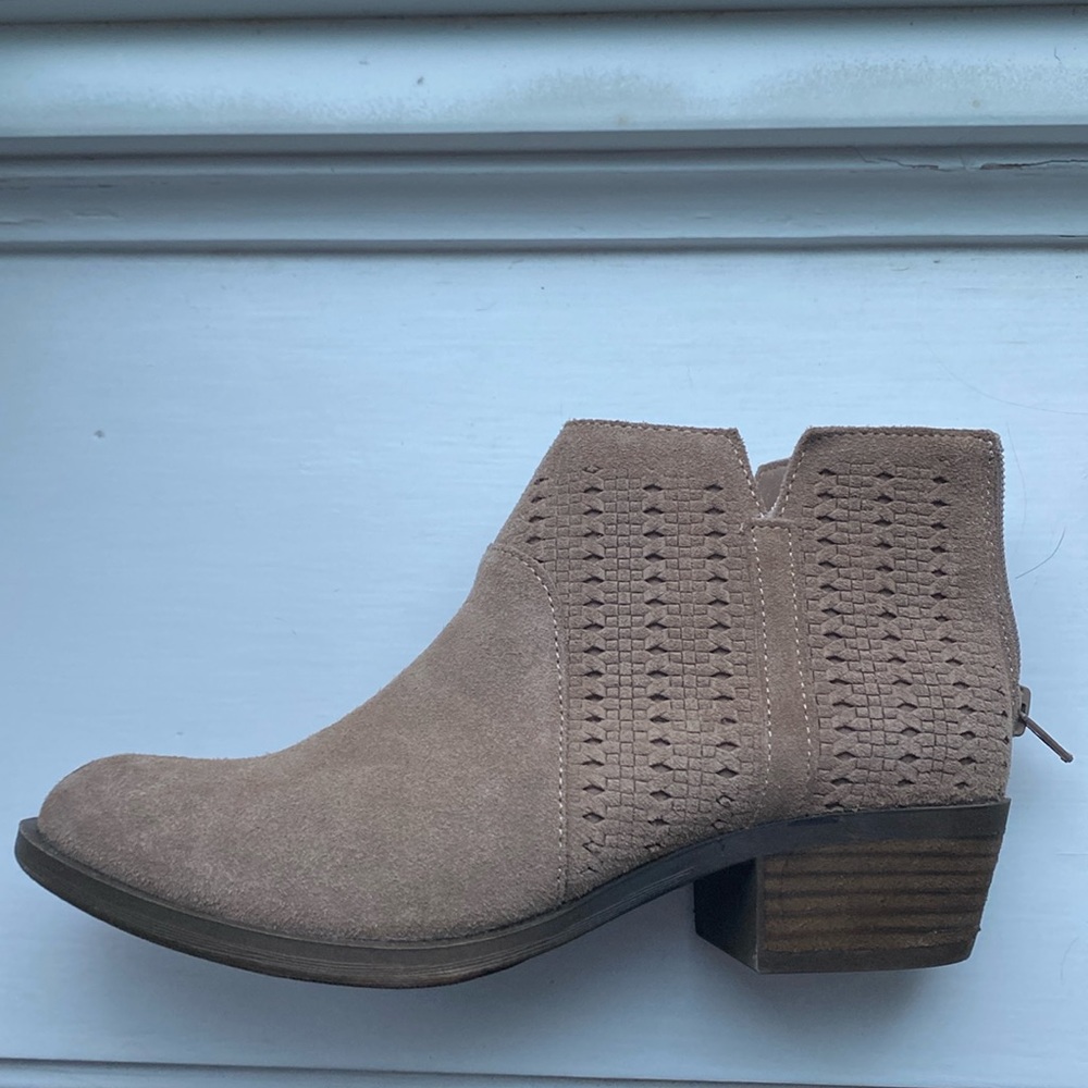 Kensie suede ankle boots